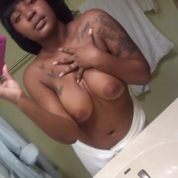 femme noire a Quimper 